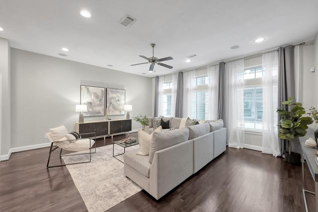 351 W 26th Street, Houston, TX 77008