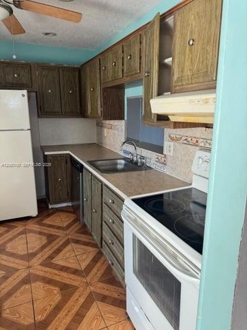 4140 NW 44th Avenue 413, Lauderdale Lakes, FL 33319
