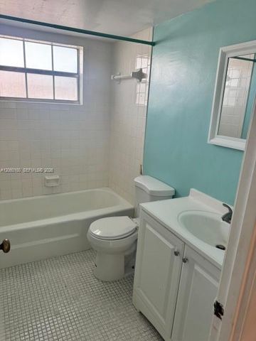 4140 NW 44th Avenue 413, Lauderdale Lakes, FL 33319