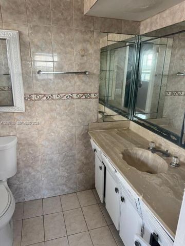 4140 NW 44th Avenue 413, Lauderdale Lakes, FL 33319
