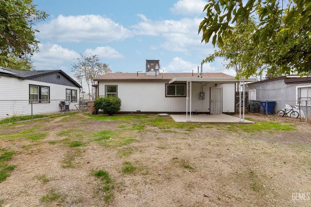 710 Washington Avenue, Bakersfield, CA 93308