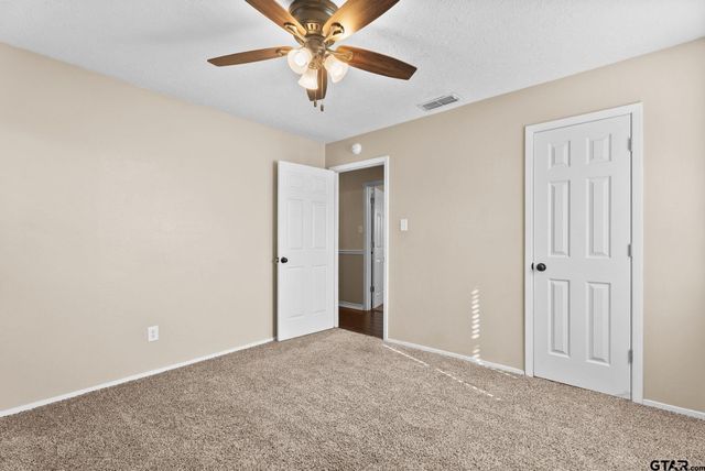 303 Lowry St., Arp, TX 75750