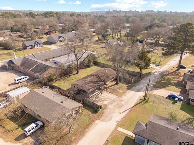 303 Lowry St., Arp, TX 75750