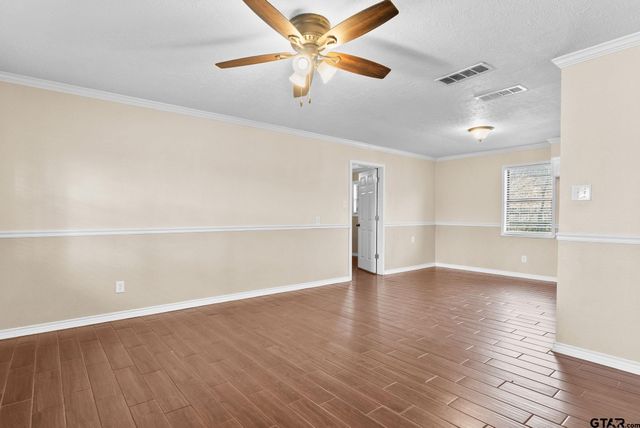 303 Lowry St., Arp, TX 75750