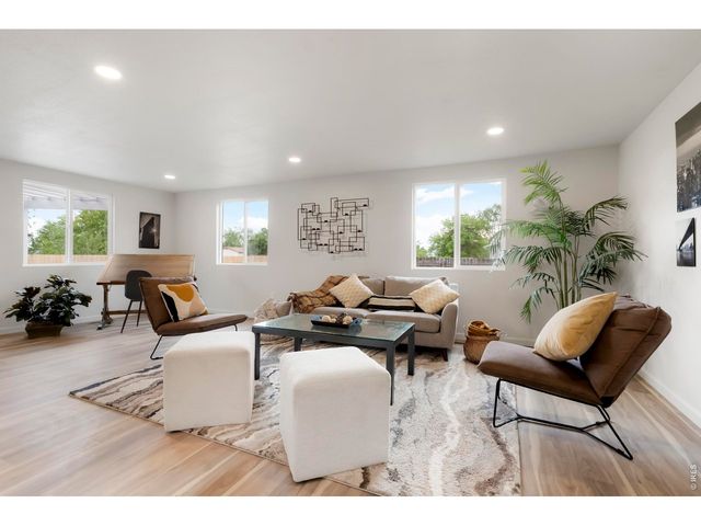 915 Quartz Ct, Longmont, CO 80504