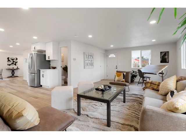 915 Quartz Ct, Longmont, CO 80504