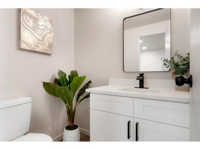 915 Quartz Ct, Longmont, CO 80504