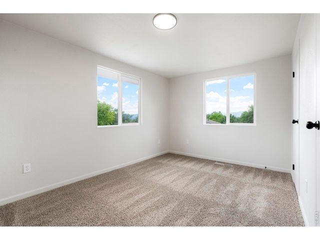 915 Quartz Ct, Longmont, CO 80504