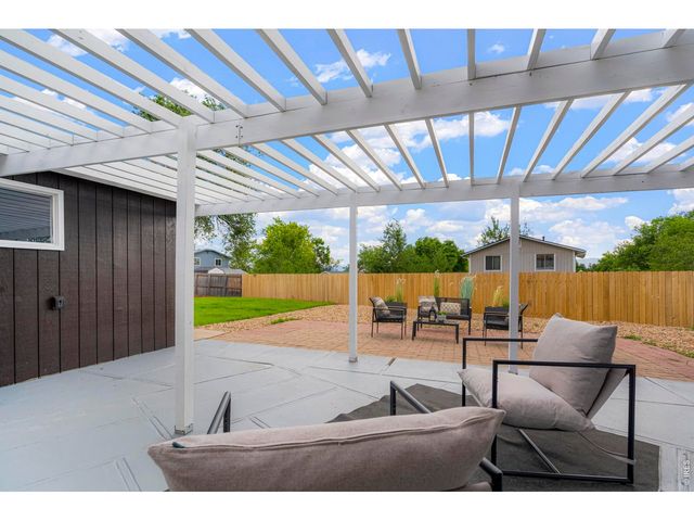 915 Quartz Ct, Longmont, CO 80504