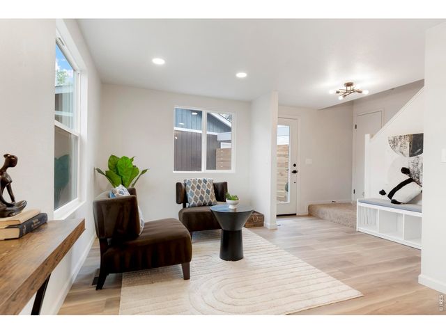 915 Quartz Ct, Longmont, CO 80504