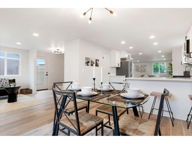 915 Quartz Ct, Longmont, CO 80504