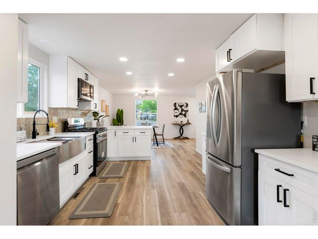 915 Quartz Ct, Longmont, CO 80504