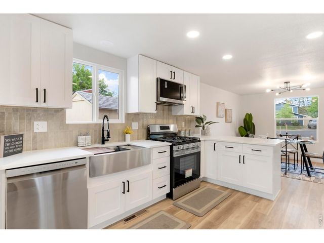 915 Quartz Ct, Longmont, CO 80504