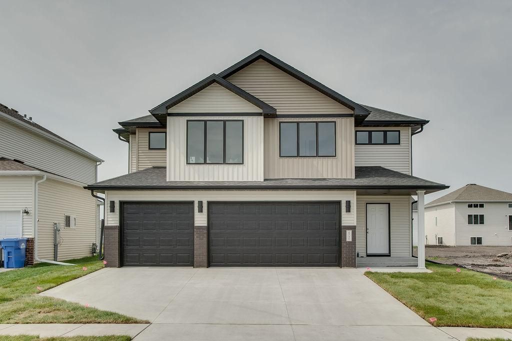 6749 30th Street S, Fargo, ND 58104
