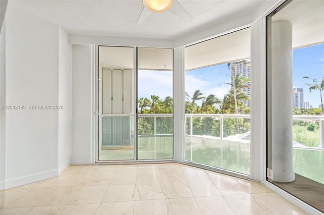 21050 Point Pl 403, Aventura, FL 33180