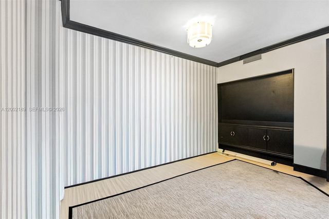 21050 Point Pl 403, Aventura, FL 33180