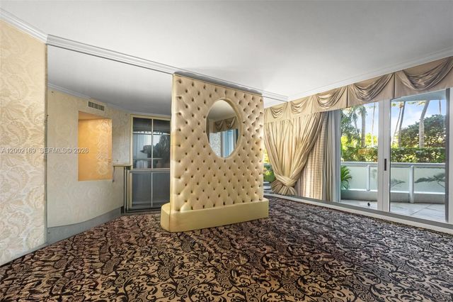 21050 Point Pl 403, Aventura, FL 33180