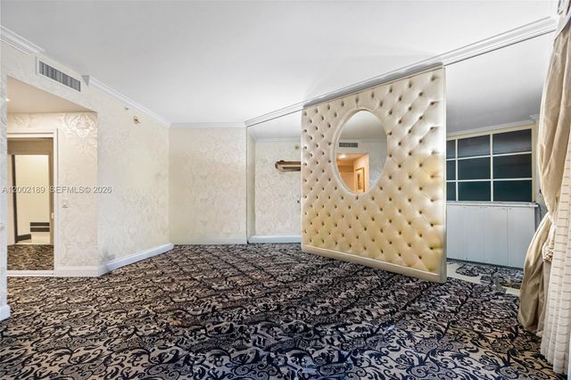 21050 Point Pl 403, Aventura, FL 33180