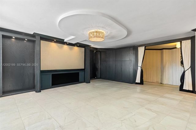 21050 Point Pl 403, Aventura, FL 33180