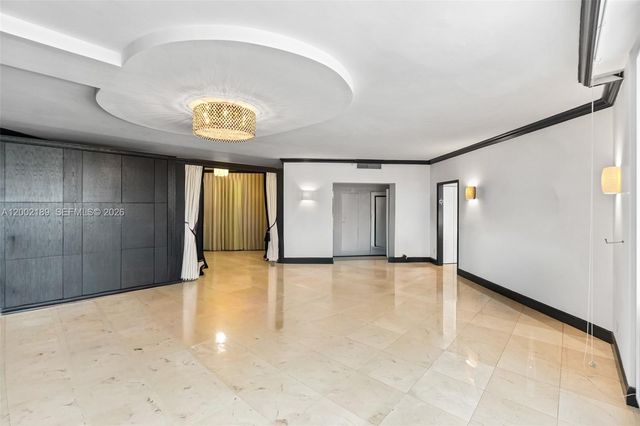 21050 Point Pl 403, Aventura, FL 33180