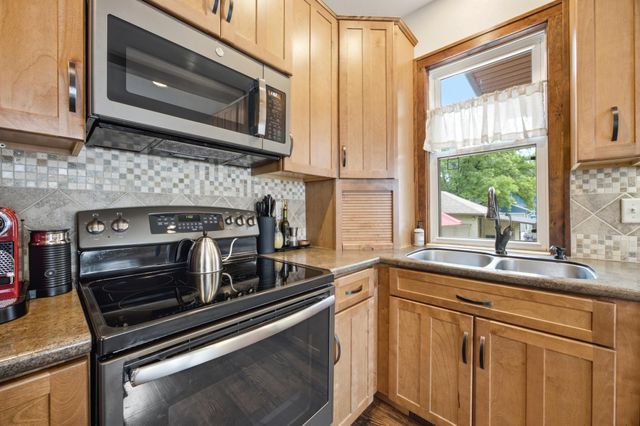 1119 2nd Street N, Fargo, ND 58102