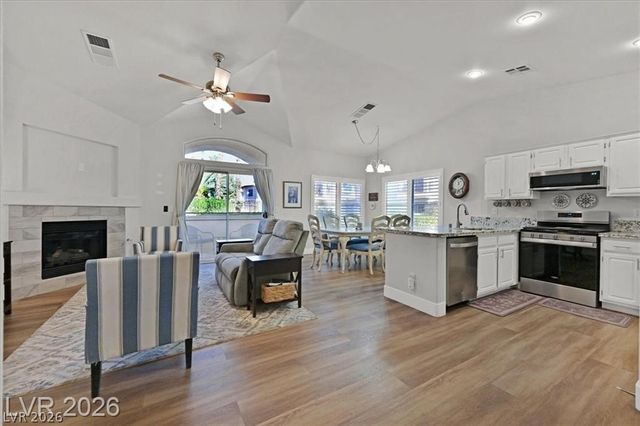 7250 White Dove Drive 104, Las Vegas, NV 89149