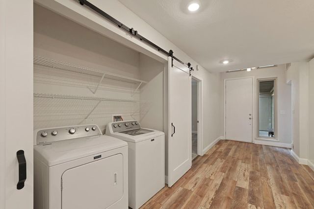 5045 Village Oaks Dr, Rocklin, CA 95677