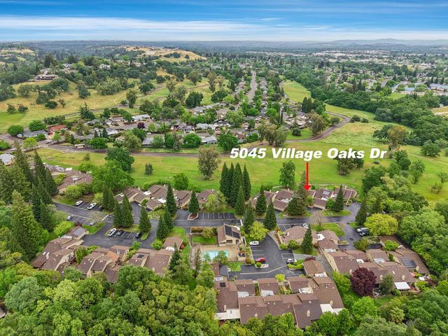 5045 Village Oaks Dr, Rocklin, CA 95677