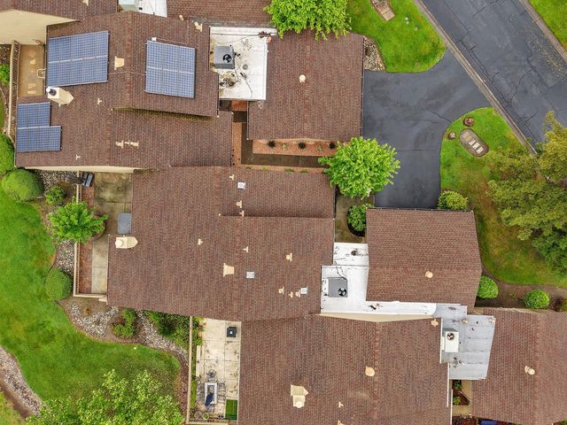 5045 Village Oaks Dr, Rocklin, CA 95677