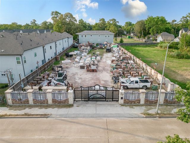 4440 W Tidwell Rd, Houston, TX 77091