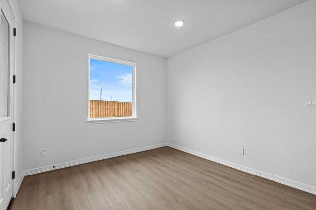 9919 Goliad Drive, Mont Belvieu, TX 77523