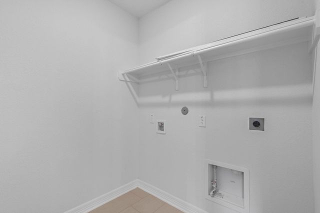 9919 Goliad Drive, Mont Belvieu, TX 77523