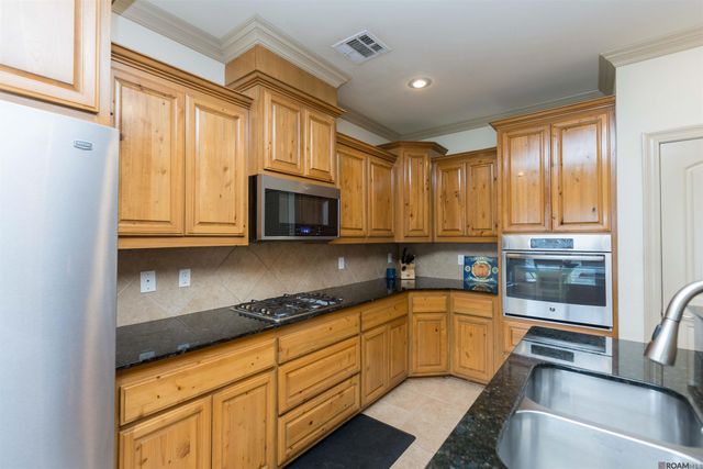 2953 Majestic Oaks Ave, Zachary, LA 70791