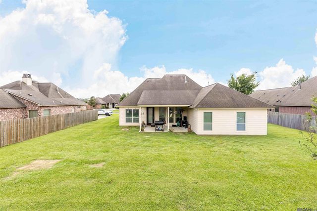 2953 Majestic Oaks Ave, Zachary, LA 70791