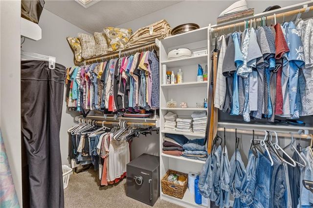 10115 N Miller Lane, Kansas City, KS 66109