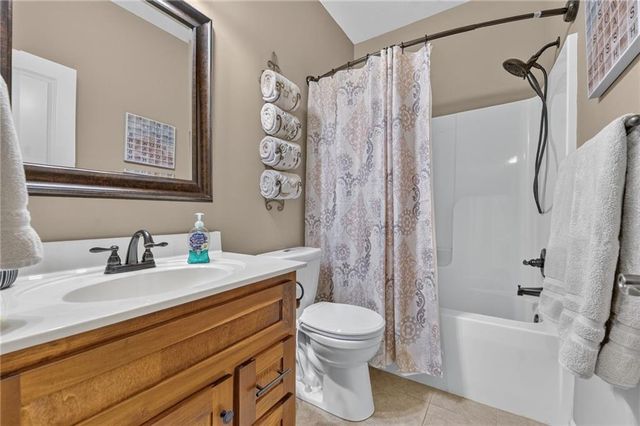 10115 N Miller Lane, Kansas City, KS 66109
