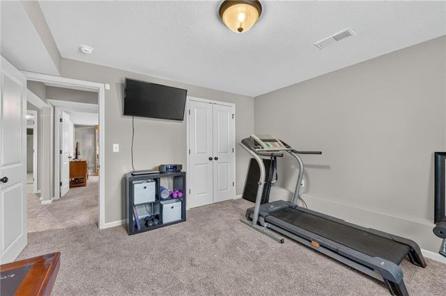 10115 N Miller Lane, Kansas City, KS 66109