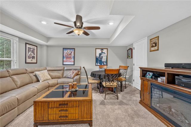10115 N Miller Lane, Kansas City, KS 66109