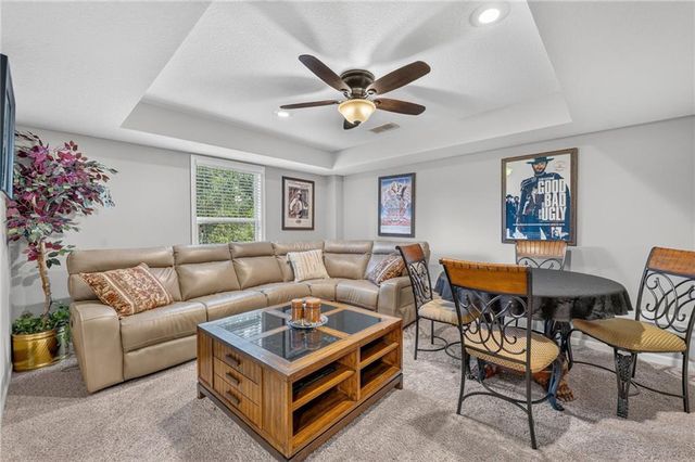 10115 N Miller Lane, Kansas City, KS 66109