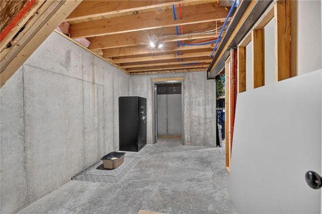 10115 N Miller Lane, Kansas City, KS 66109