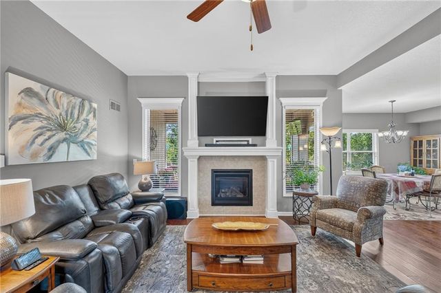 10115 N Miller Lane, Kansas City, KS 66109