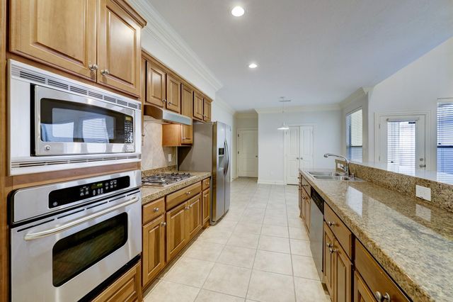 14446 Summerleaf Lane, Houston, TX 77077