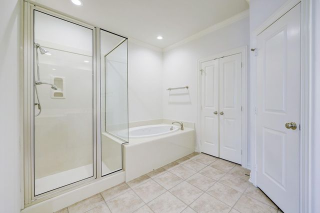 14446 Summerleaf Lane, Houston, TX 77077