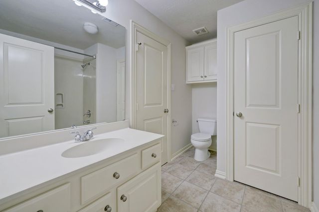 14446 Summerleaf Lane, Houston, TX 77077