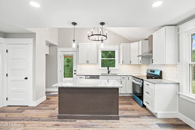 707 Cooks Valley Road, Kingsport, TN 37664