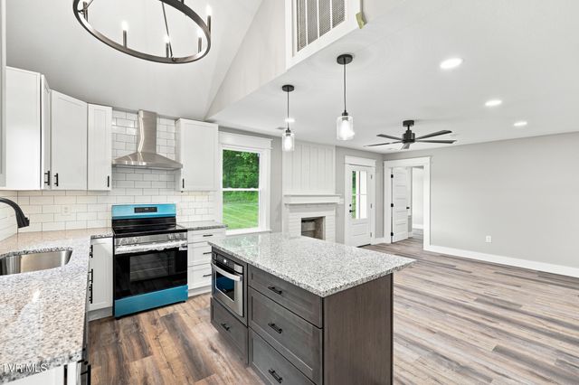 707 Cooks Valley Road, Kingsport, TN 37664