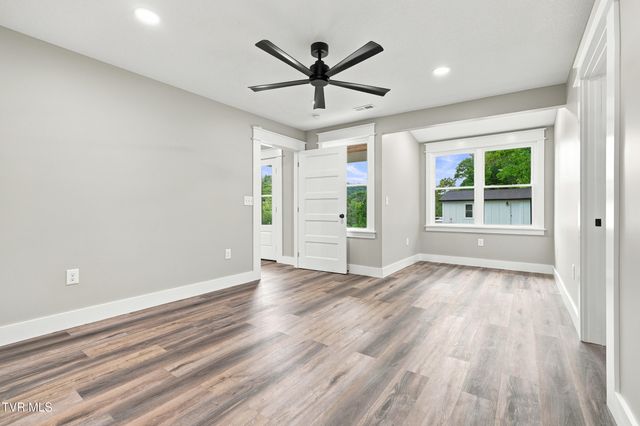 707 Cooks Valley Road, Kingsport, TN 37664