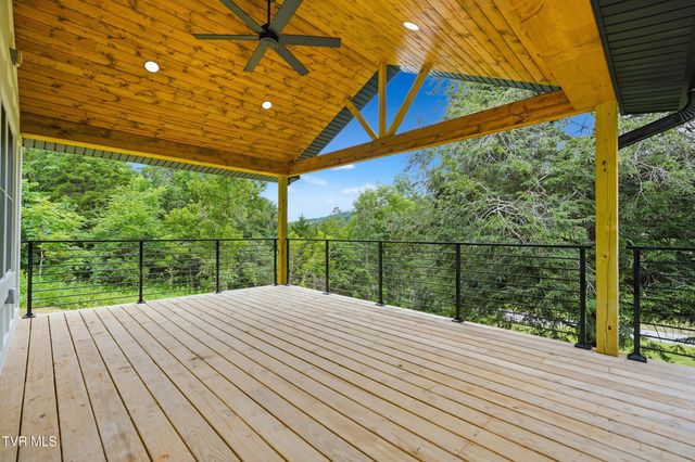 707 Cooks Valley Road, Kingsport, TN 37664
