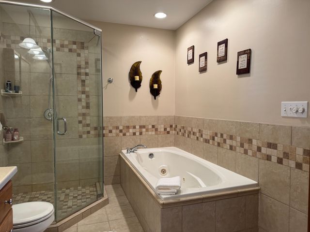 530 Cypress Bridge Road, Lake Zurich, IL 60047