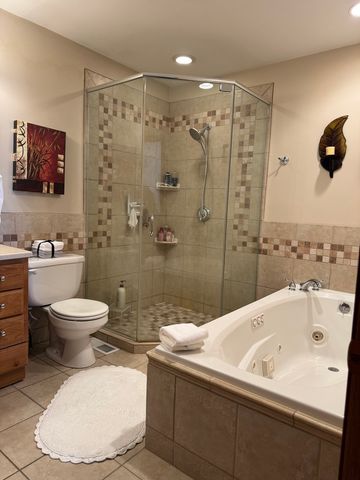 530 Cypress Bridge Road, Lake Zurich, IL 60047